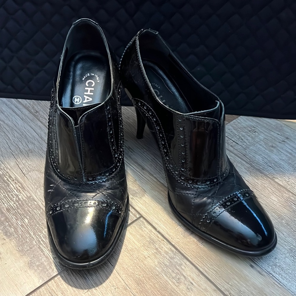 Chanel shoes black size 38
